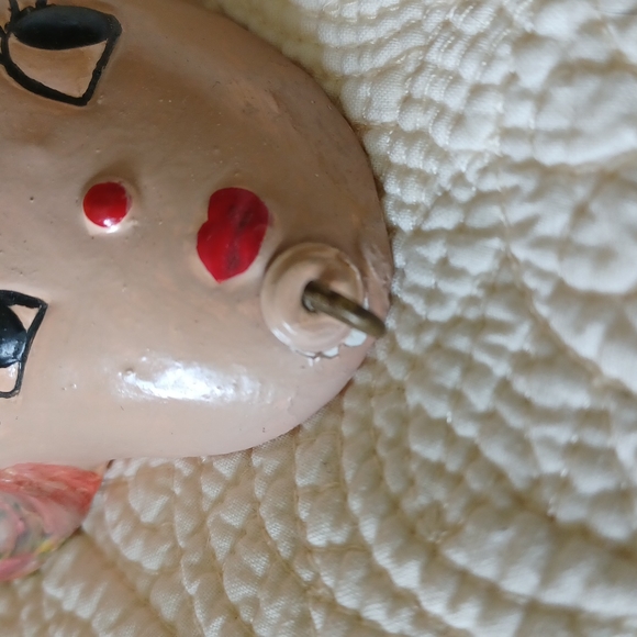 Cute Chalkware Face Couple Hooks - Picture 7 of 7